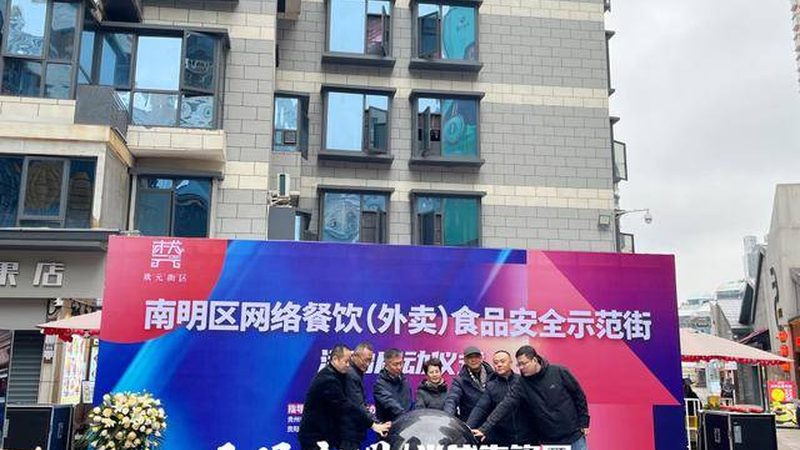一手货源指的是直接从生产厂家或品牌方获取的货源，具有以下优势：