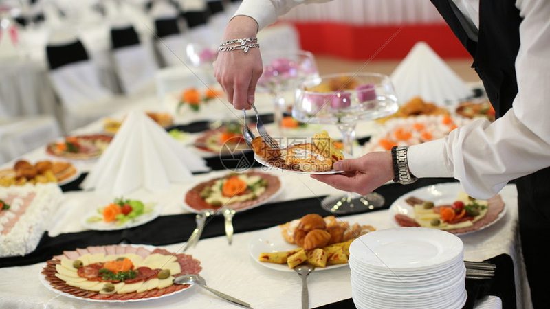 狗狗吃饼干后呕吐怎么办